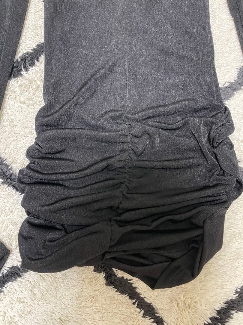 【値下げ】MISBHV ブラック カットアウト タートルネック ワンピース