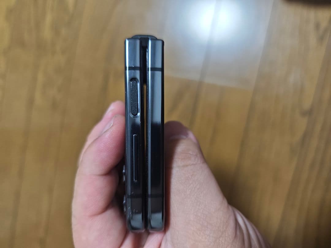 Galaxy Z flip4 美品　128GB