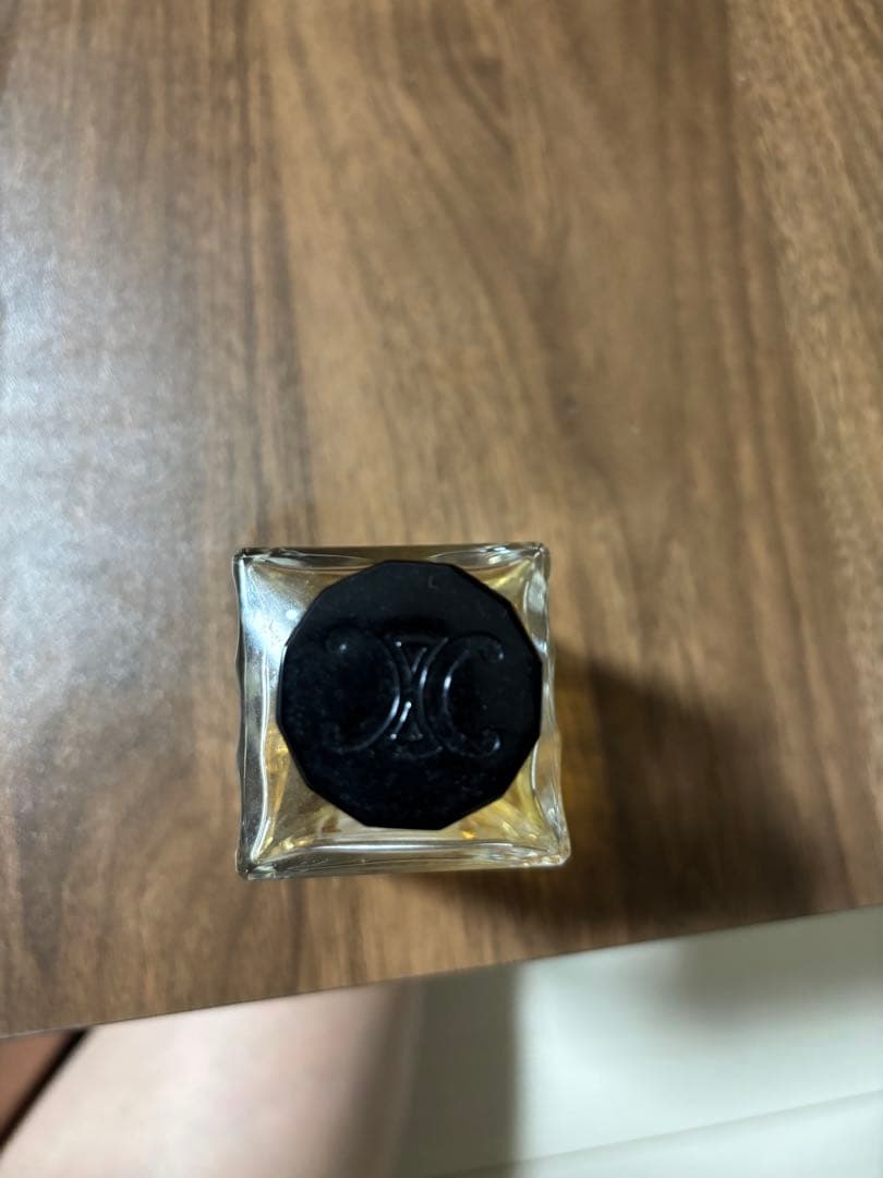 CELINE 香水 四角形ボトル