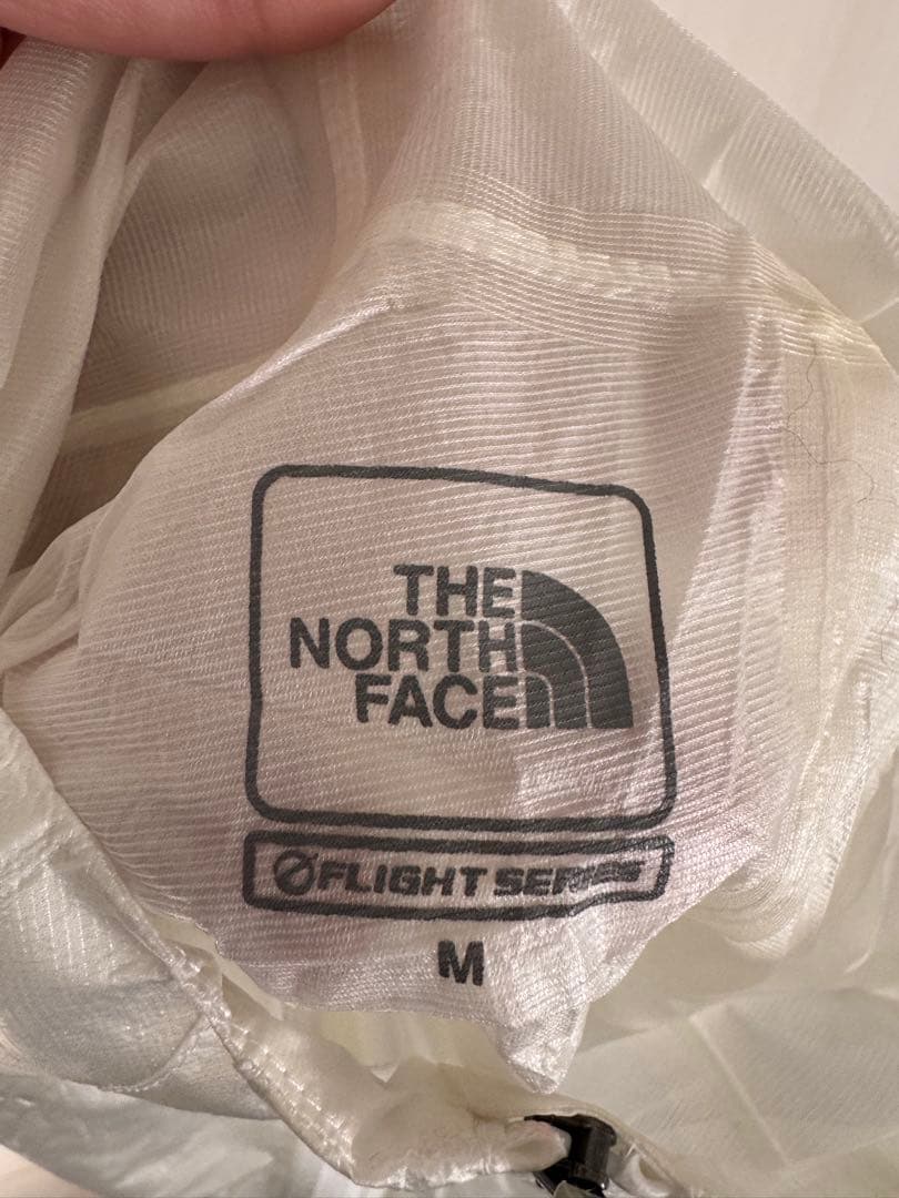 THE NORTH FACE ホワイトウィンドブレーカー
