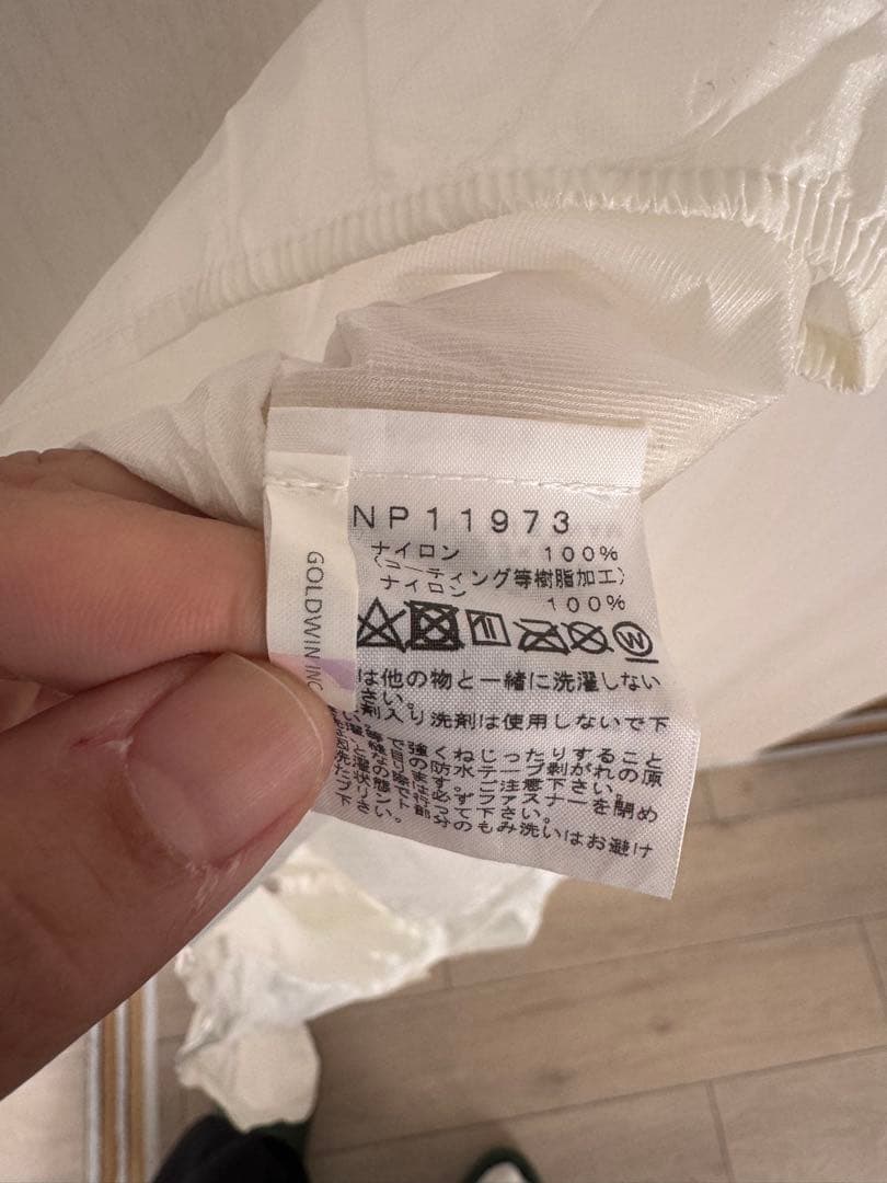 THE NORTH FACE ホワイトウィンドブレーカー