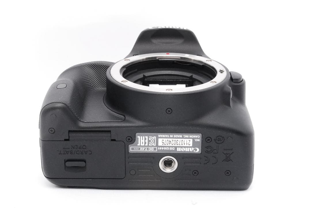 コジコジ✨ほぼ未使用 美品✨Canon kiss x7ダブルレンズセット