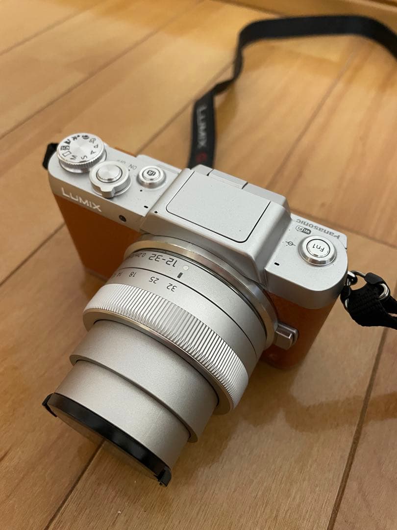 パナソニック　LUMIXG dmc-gf7w ブラウン