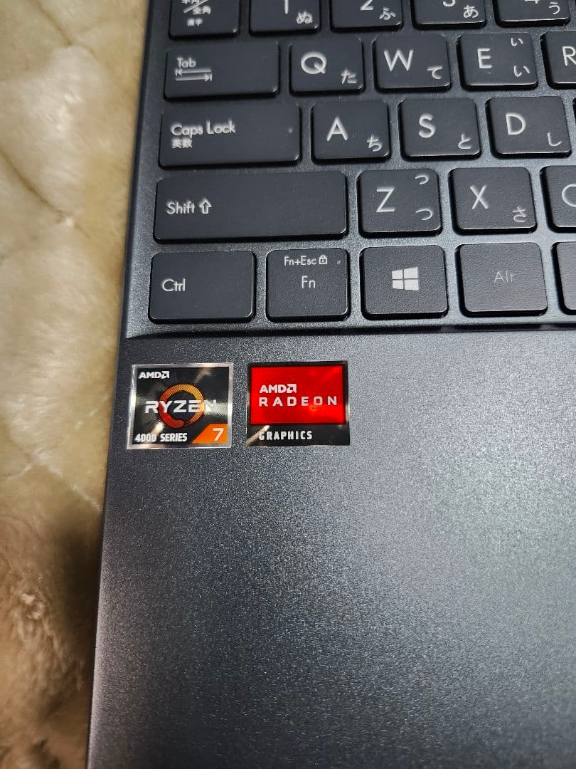 【最終価格】ASUS ZenBook 14インチ UM425IA 外装傷なし