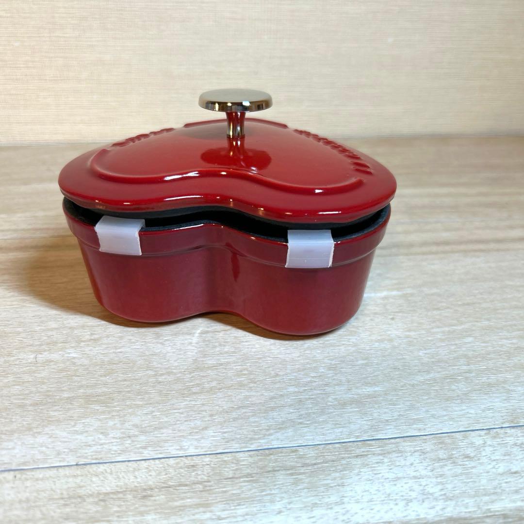staub ストウブ　スモールハートココット　チェリー　12cm 鍋