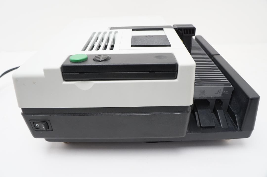 Leica ライカ P150 スライド プロジェクター 高性能レンズ 映写機