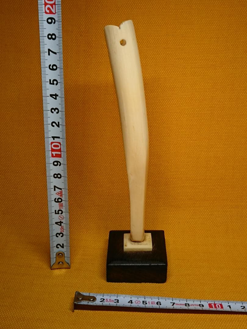 【美品】一輪挿し　花器　牙材　骨董　置物　インテリア　工芸品　美術品　A2623