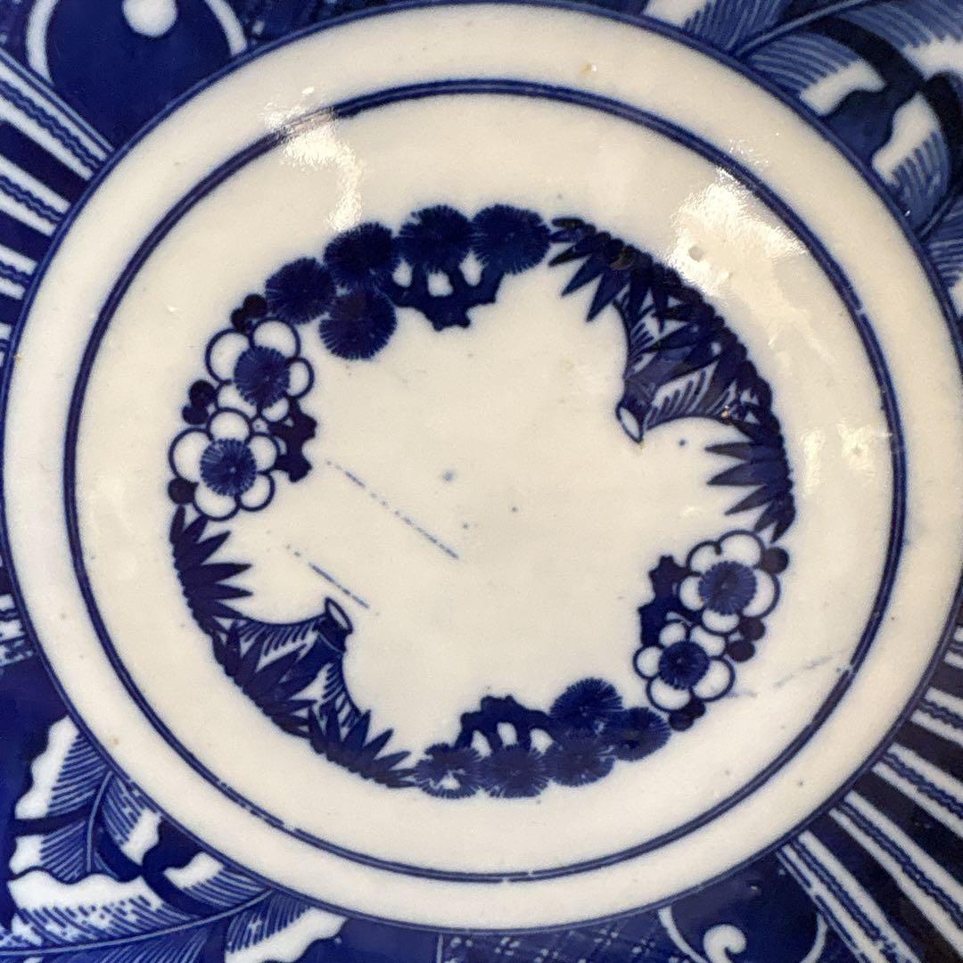 有田焼 染付 濃藍 片身替風 割付文 大皿 渦巻 唐草 葉文 見込花丸文