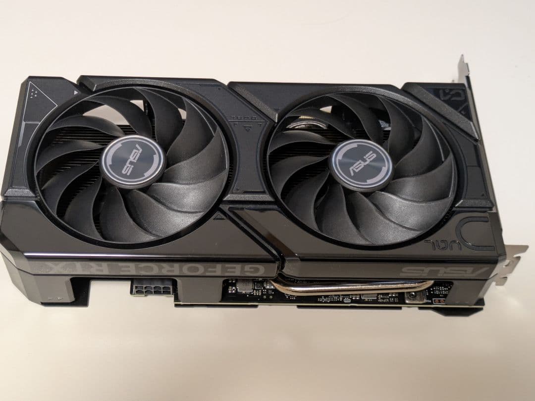 美品 ASUS GeForce RTX 4070 12GB