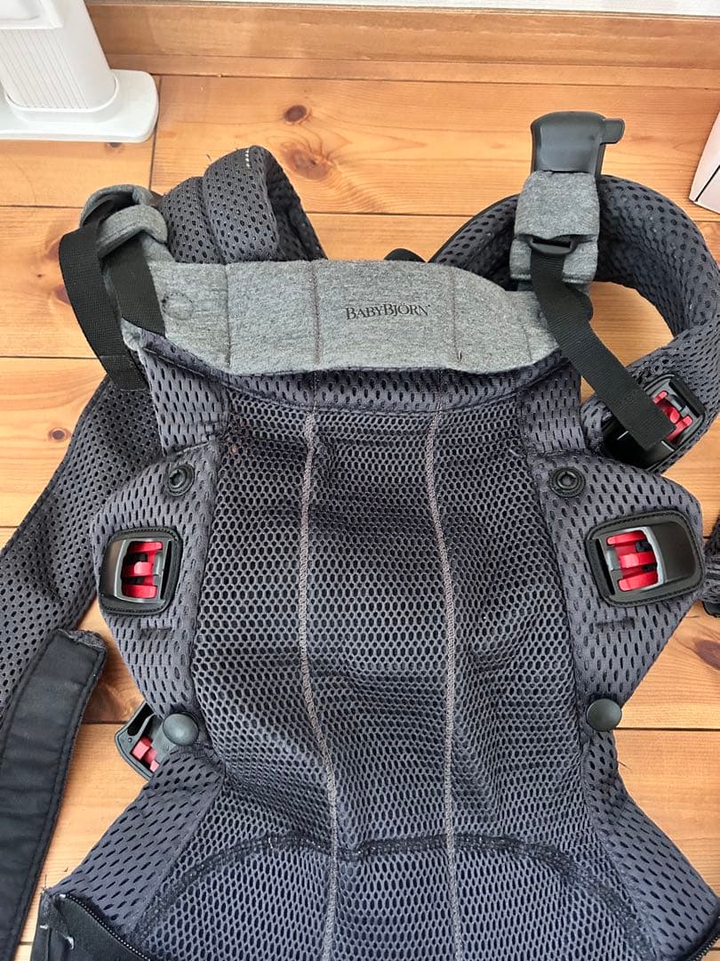 【美品】ベビービョルン　ハーモニー　巾着袋付き
