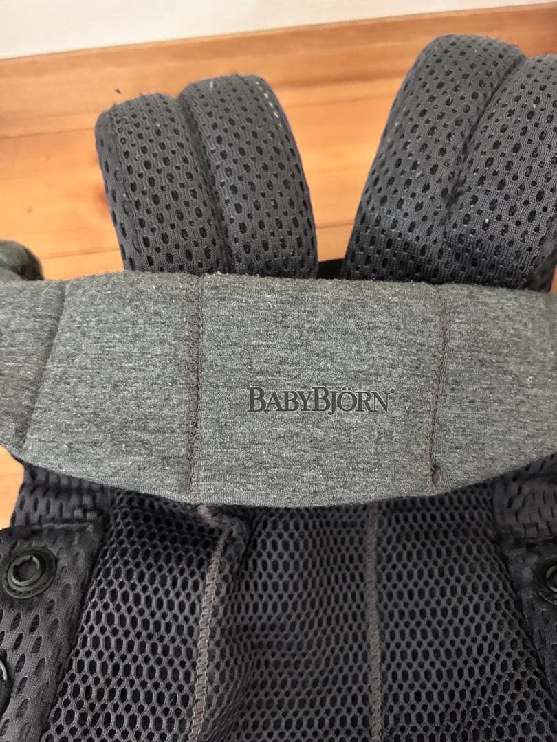 【美品】ベビービョルン　ハーモニー　巾着袋付き
