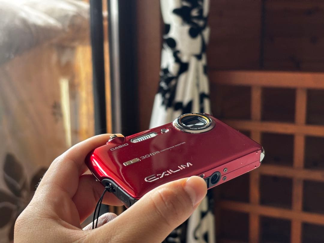 Casio EXILIM コンパクトデジタルカメラ