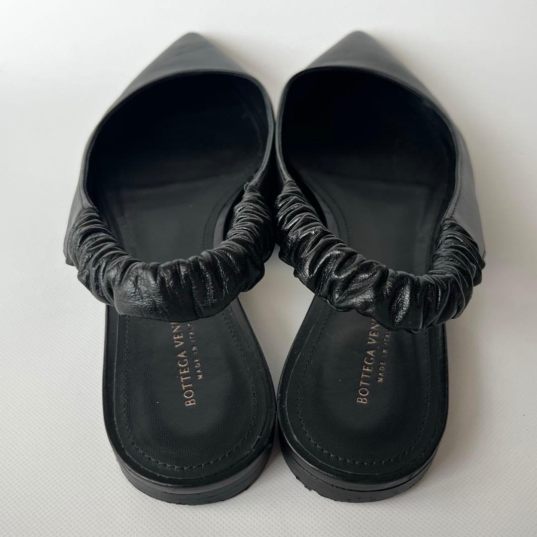 BOTTEGA VENETA ボッテガべネタ ポインテッドトゥ フラットサンダル