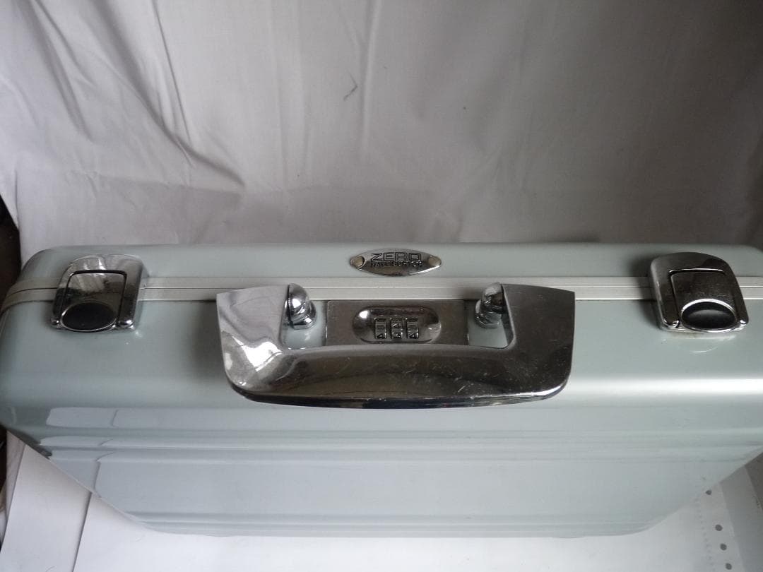 ゼロハリバートン アタッシュケース ポリカーボネート グレー