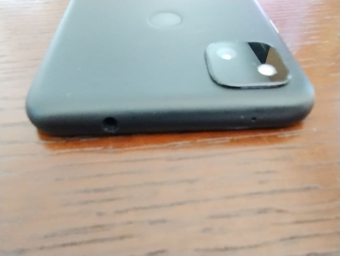 Google pixel4a　バッテリー新品　カバーオマケ　simフリー