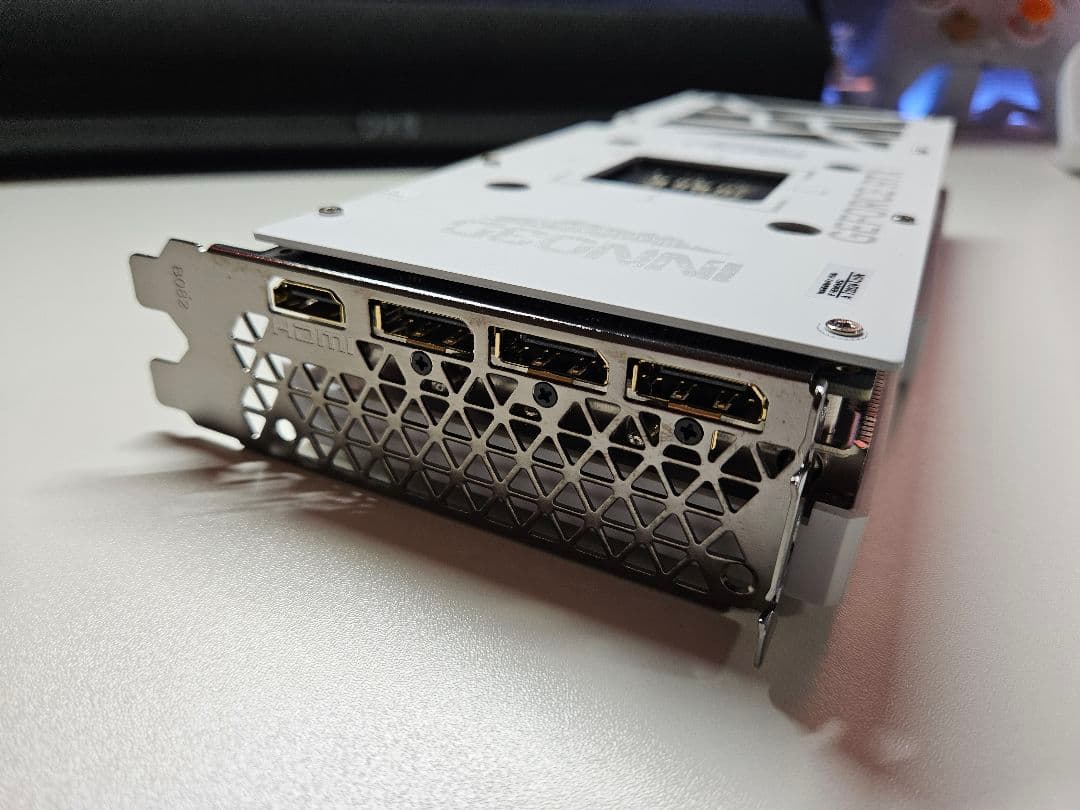 グラフィックボード・グラボ・ビデオカード INNO3D GeForce RTX 4070 Super 12GB