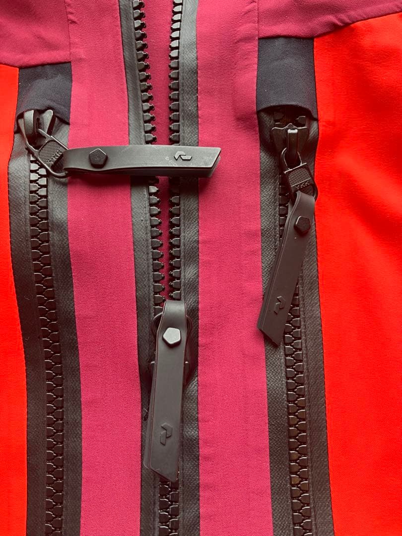 ピークパフォーマンス グラビティ Mサイズ ゴアテックス