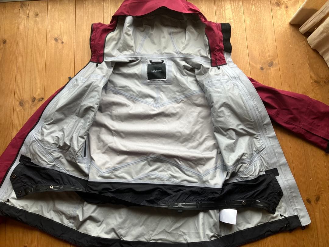 ピークパフォーマンス グラビティ Mサイズ ゴアテックス