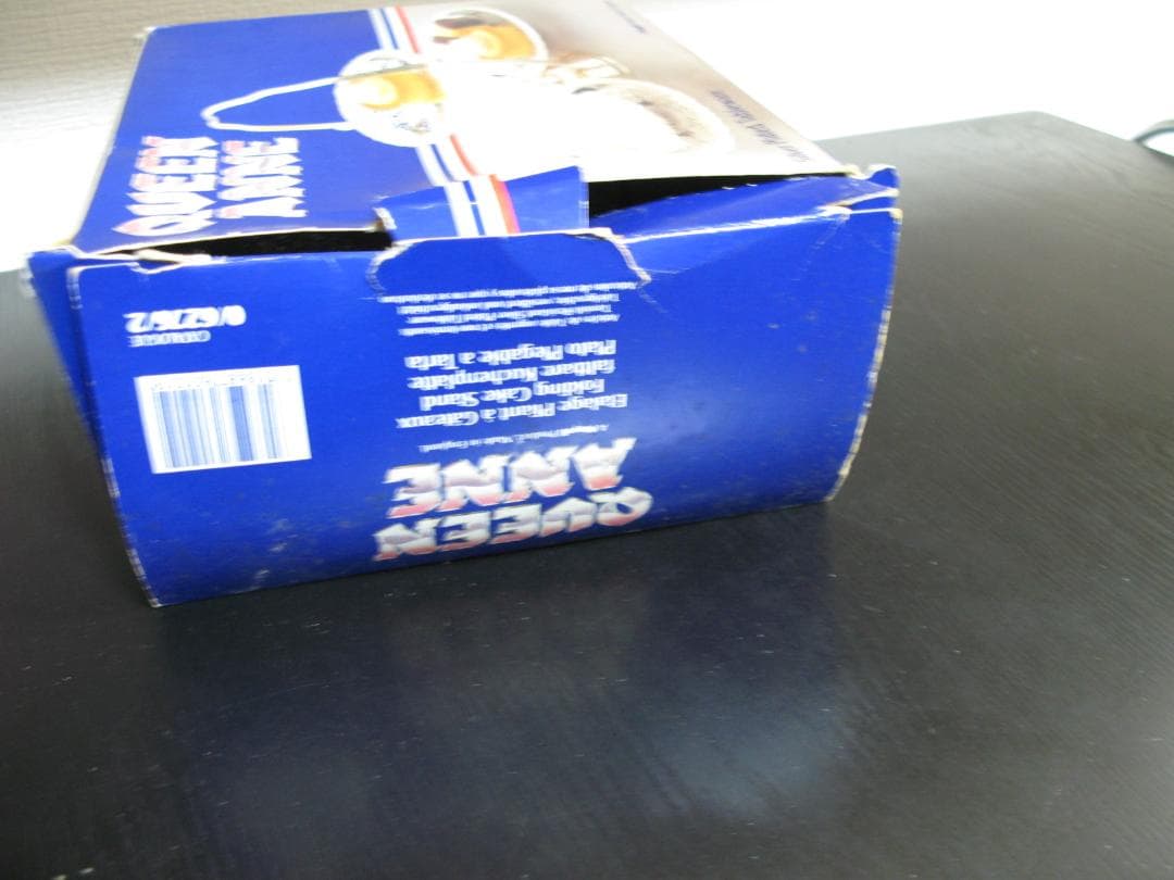 英国 エンボスと透かしのケーキスタンド シルバープレート Queen Anne