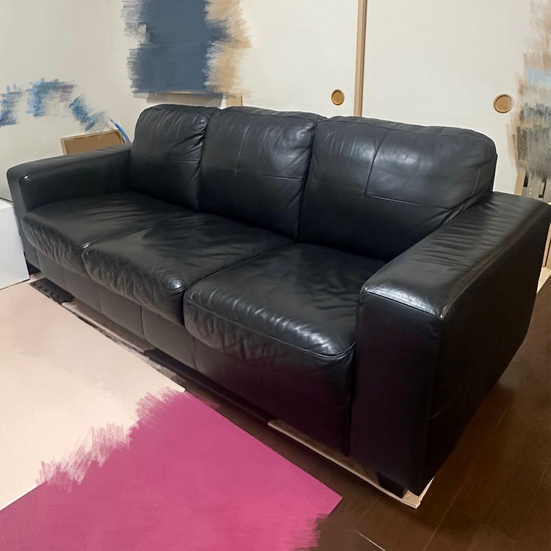 IKEA黒のレザー3人掛けソファ