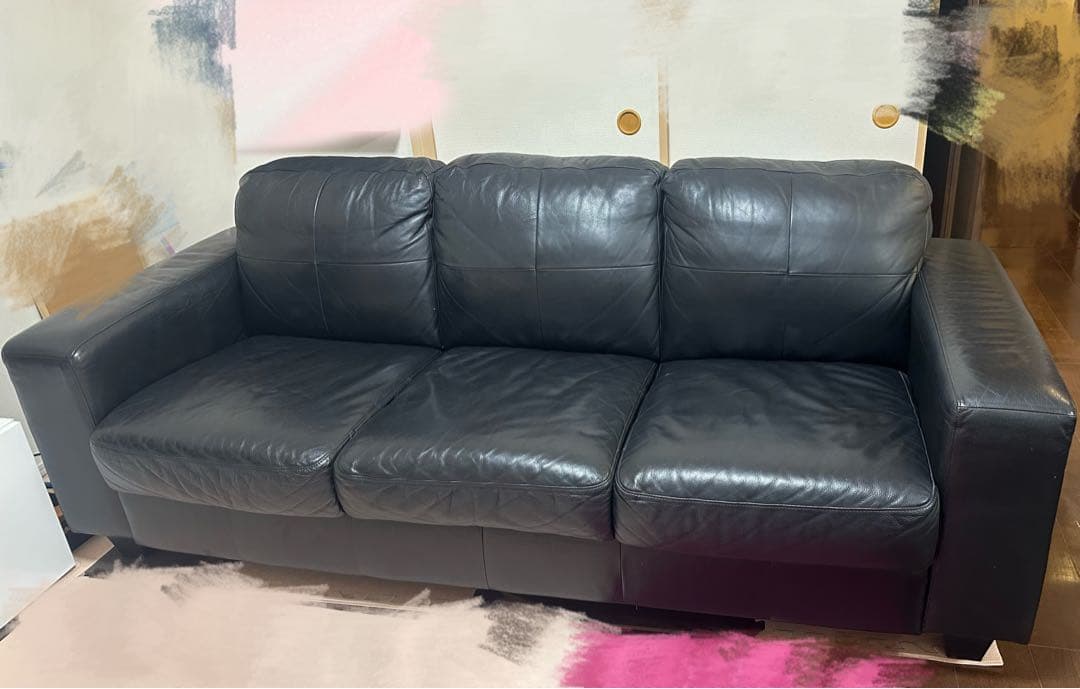 IKEA黒のレザー3人掛けソファ