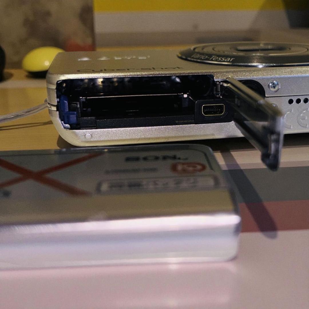 【超美品】SONY Cyber-shot DSC-W630 シルバー　美箱付き