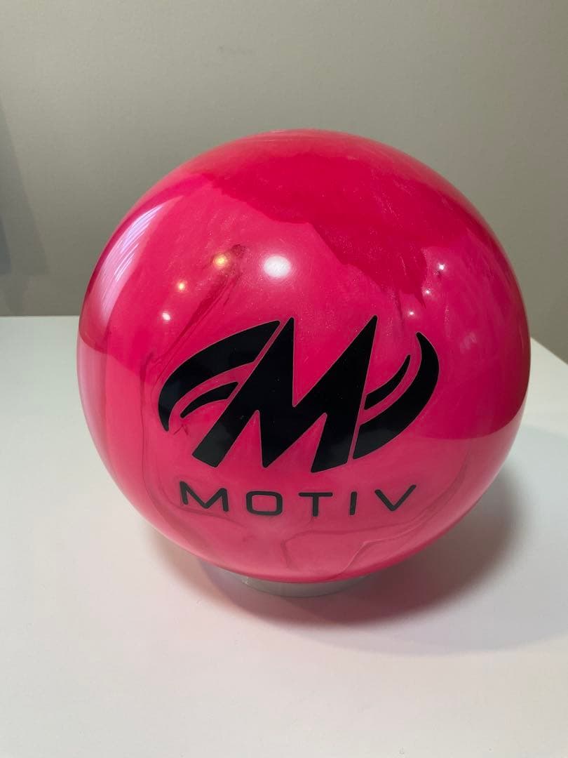 K*i様 Hyper Venom ボウリングボール 15 lbs