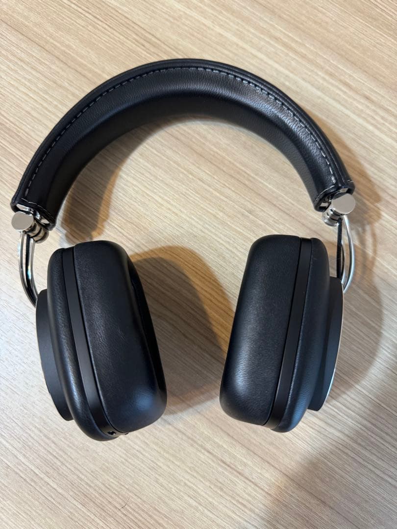 【新品】Bowers & Wilkins P7 wireless