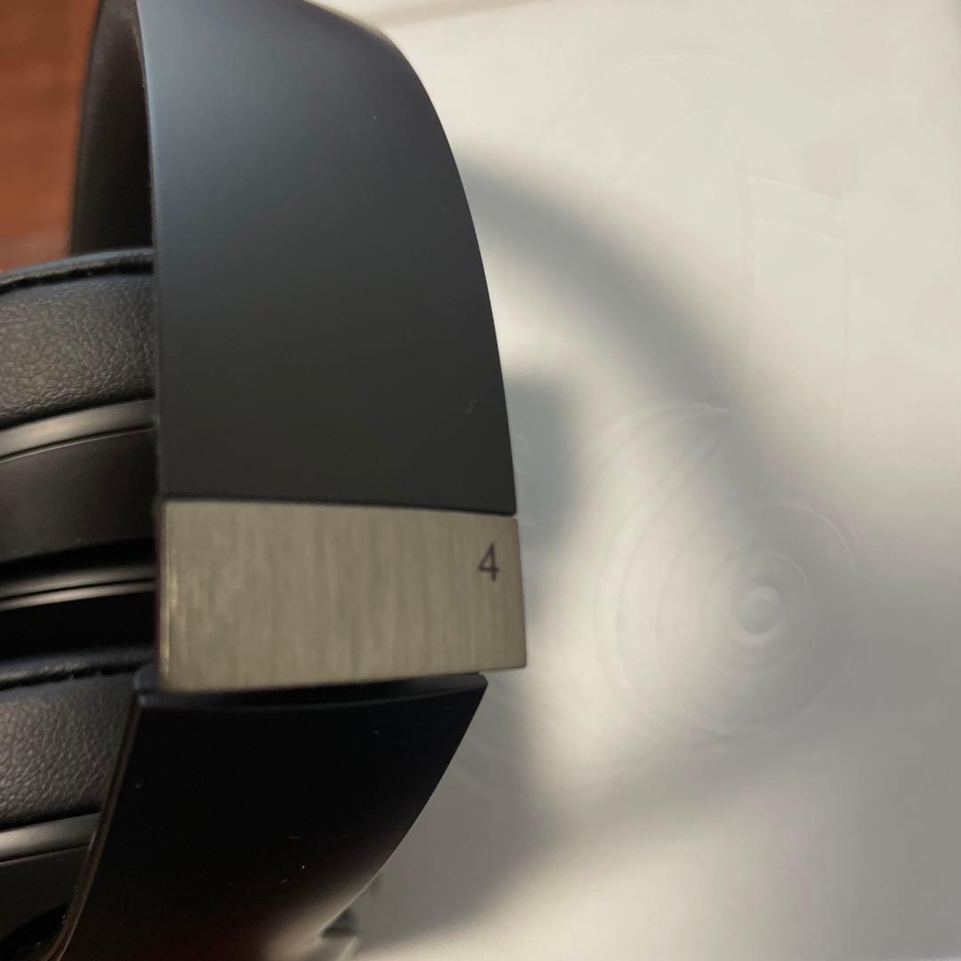 Beats Solo 4 ワイヤレスヘッドフォン ブラック