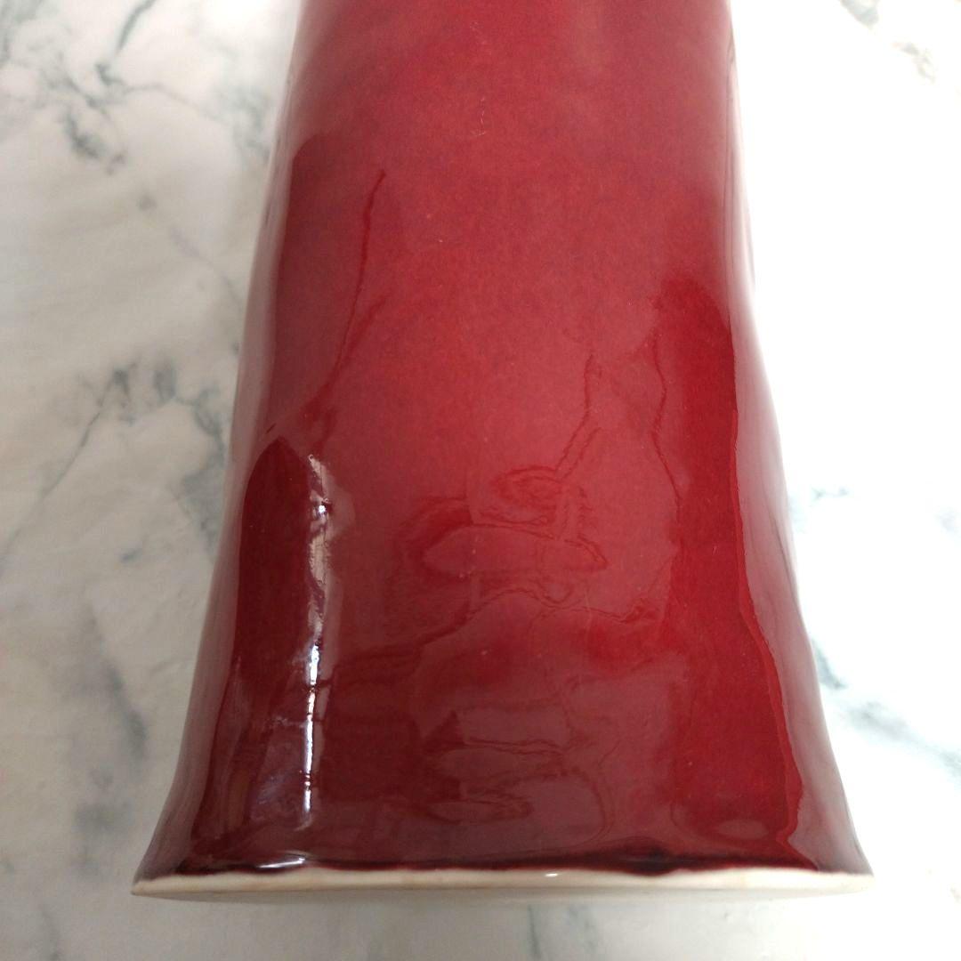 赤い陶器製花瓶　花立て　フラワーベース　骨董品