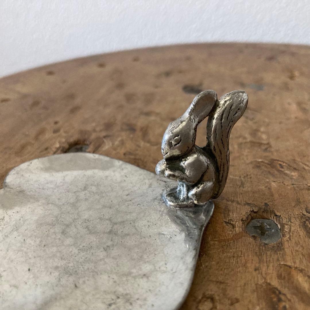 大変希少なアルフェニデ製アンティークピューター トレイ（りす）