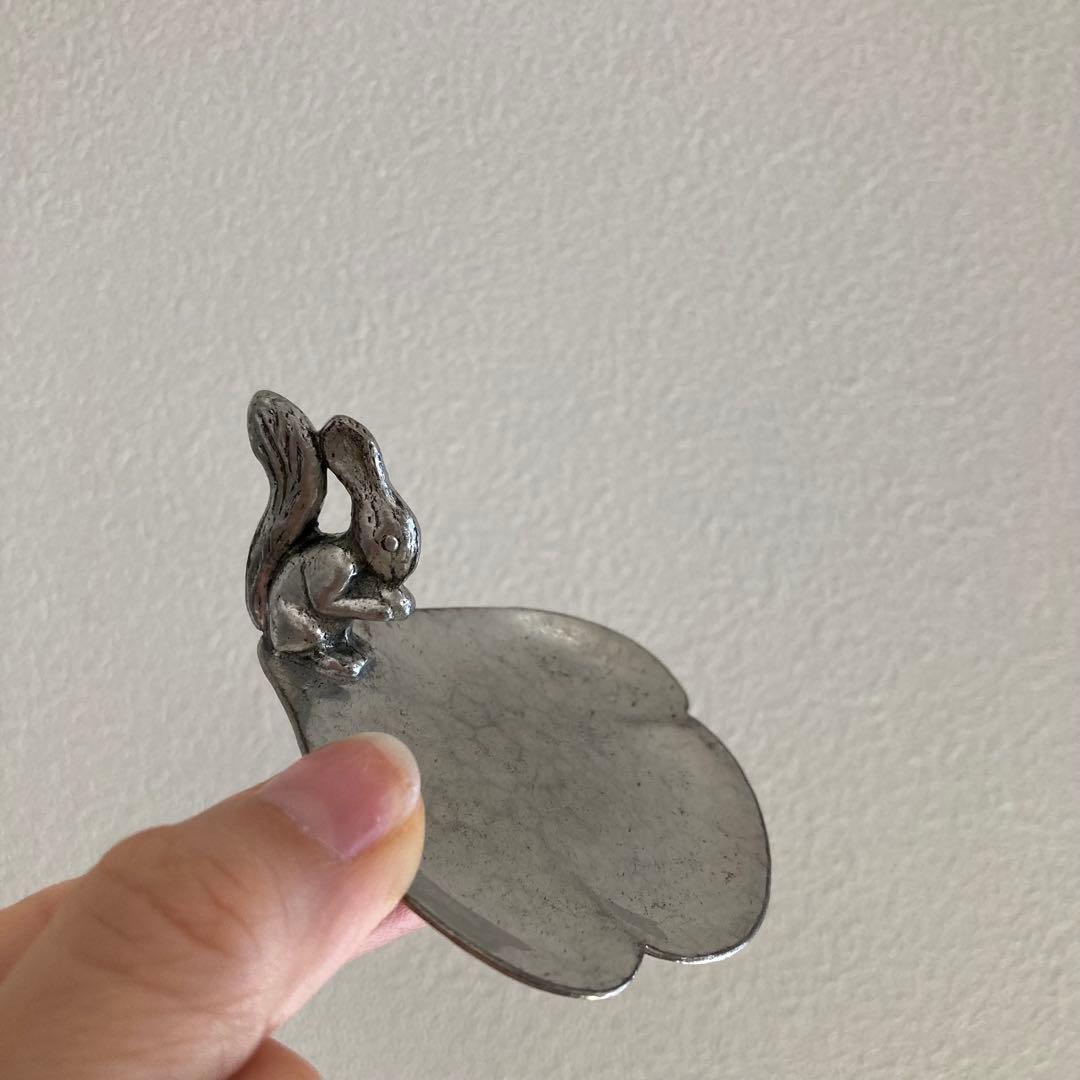 大変希少なアルフェニデ製アンティークピューター トレイ（りす）