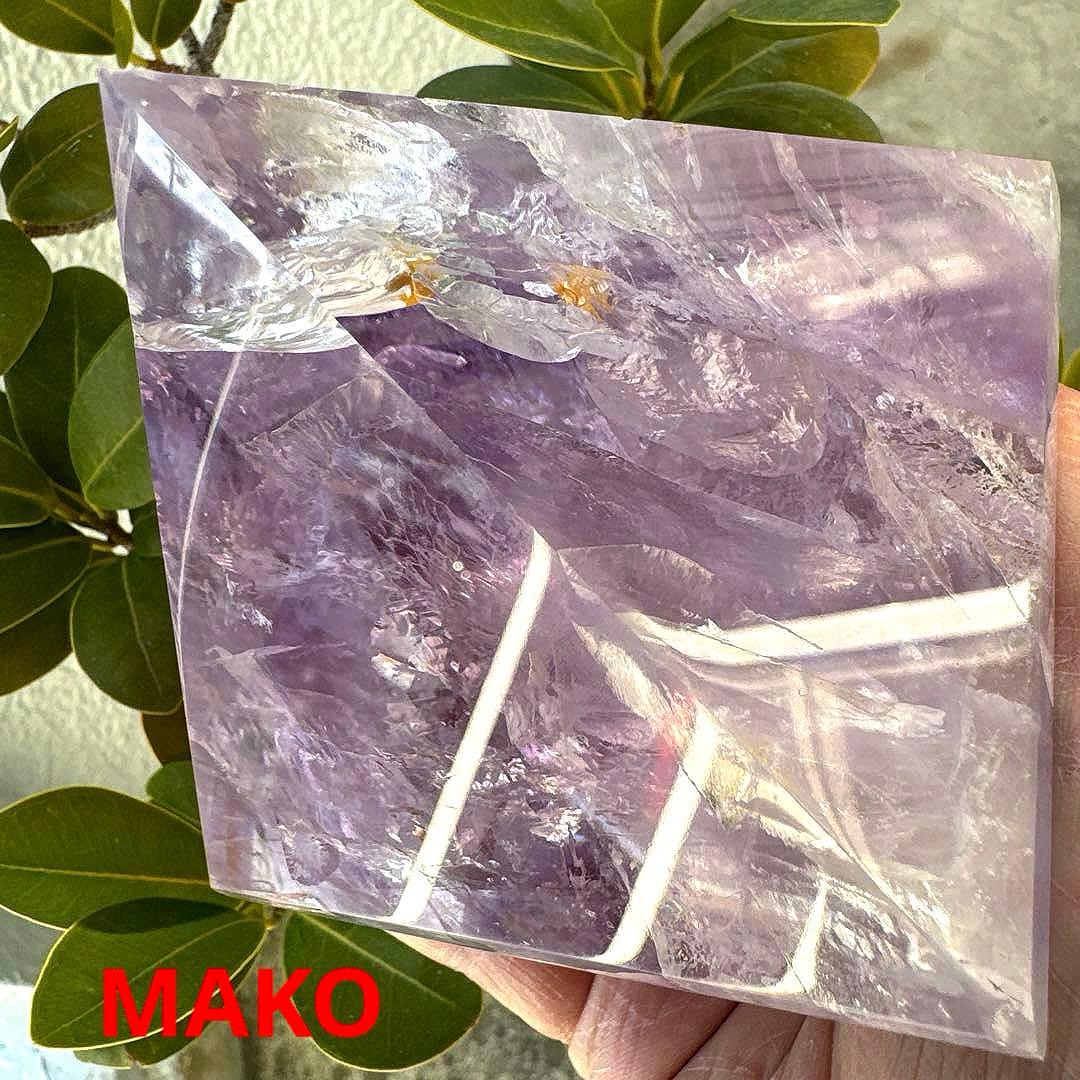M1878☆アメジストピラミッド625g☆ブラジル産☆天然石　原石