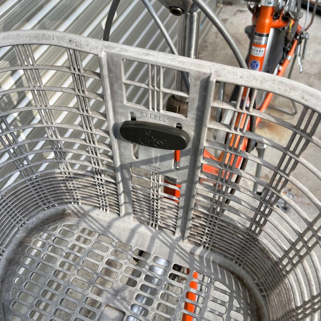 26インチオレンジ シティサイクル 前バスケット付き