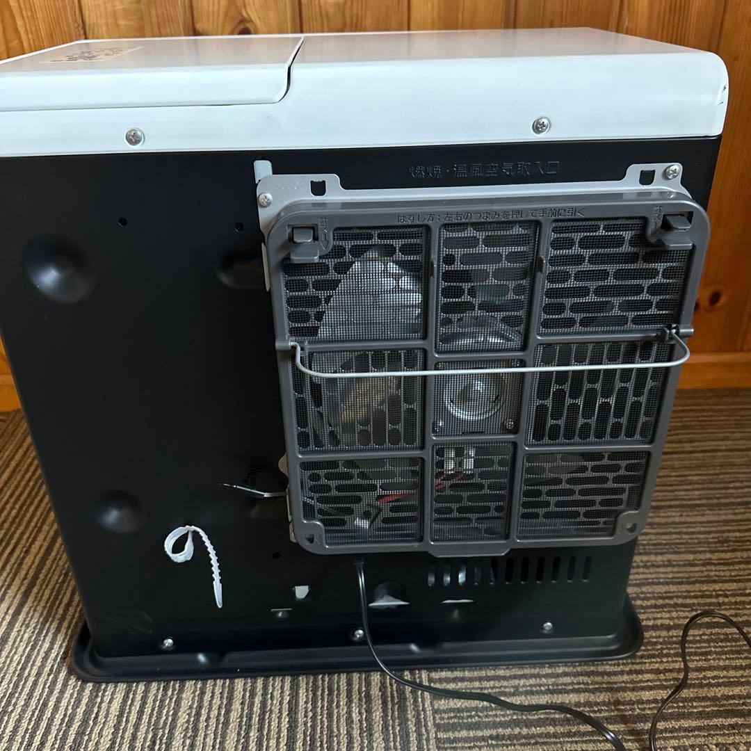 なみちゃん様　石油ファンヒーター FW-5722GR-W 　ブラック&ホワイト