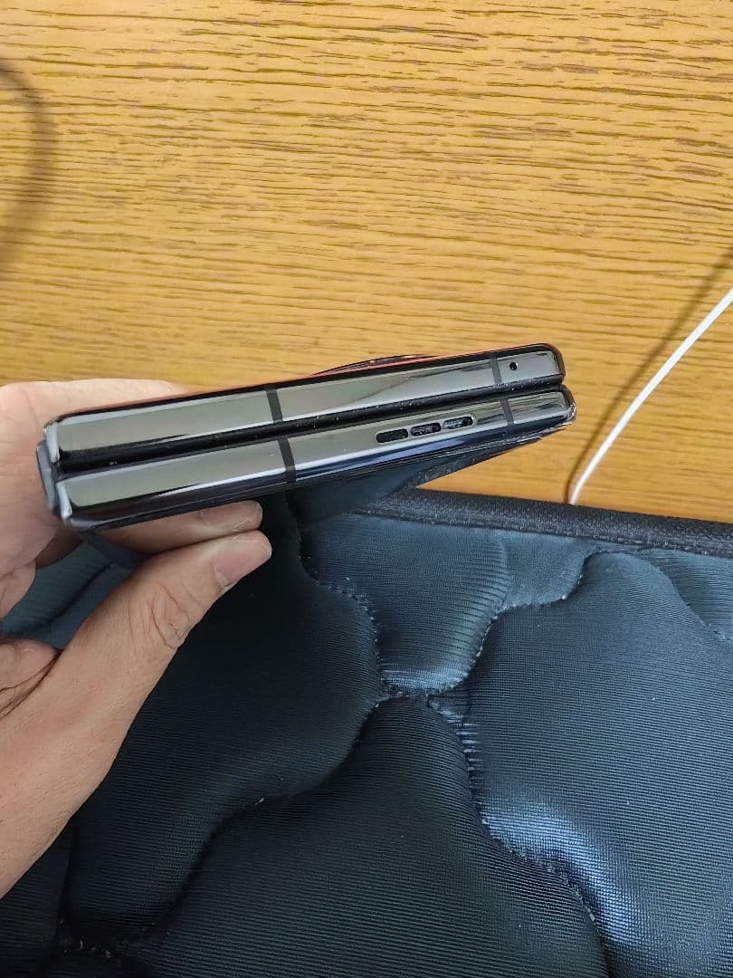 vivo X Fold2 本体 サブ画面割れジャンク扱い