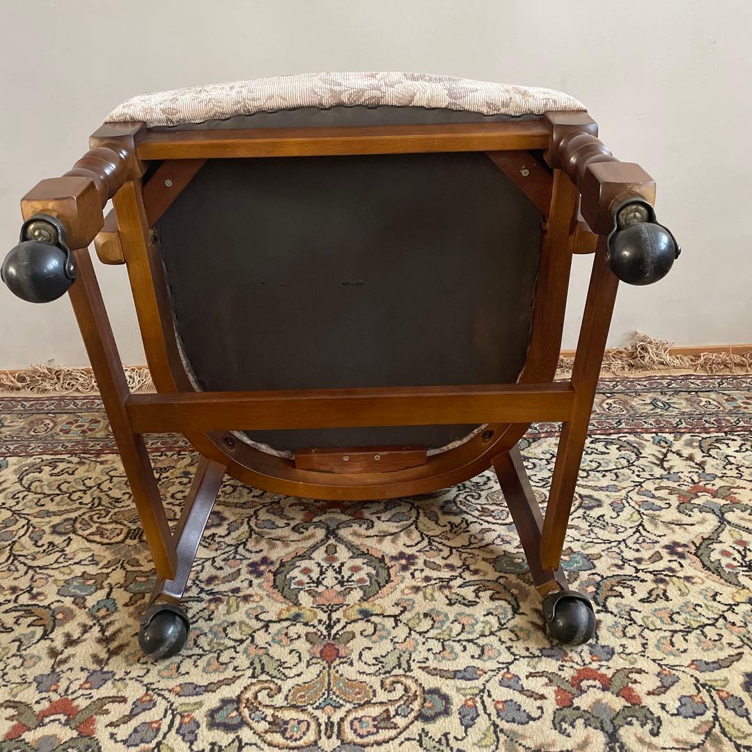 カリモク アームチェア コロニアル キャスター付き ダイニングチェア