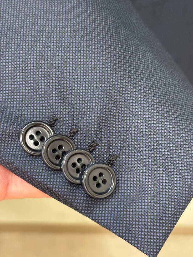 【最終値下げ】ブリオーニ　ネイビー　スーツ　極美品　10回のみ短時間着用