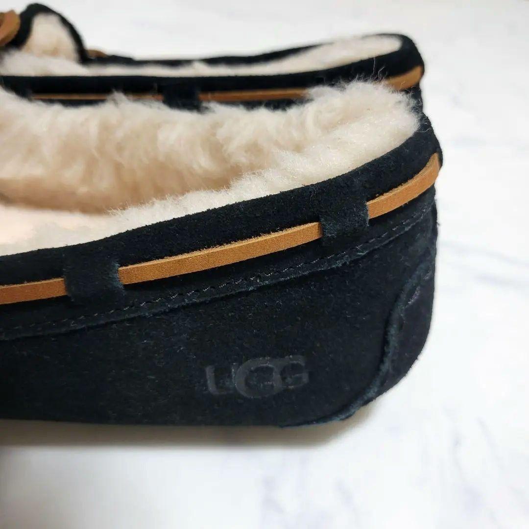 トヨ 。様美品！アグ ダコタ モカシン ボア スリッポン黒25ブラック UGG