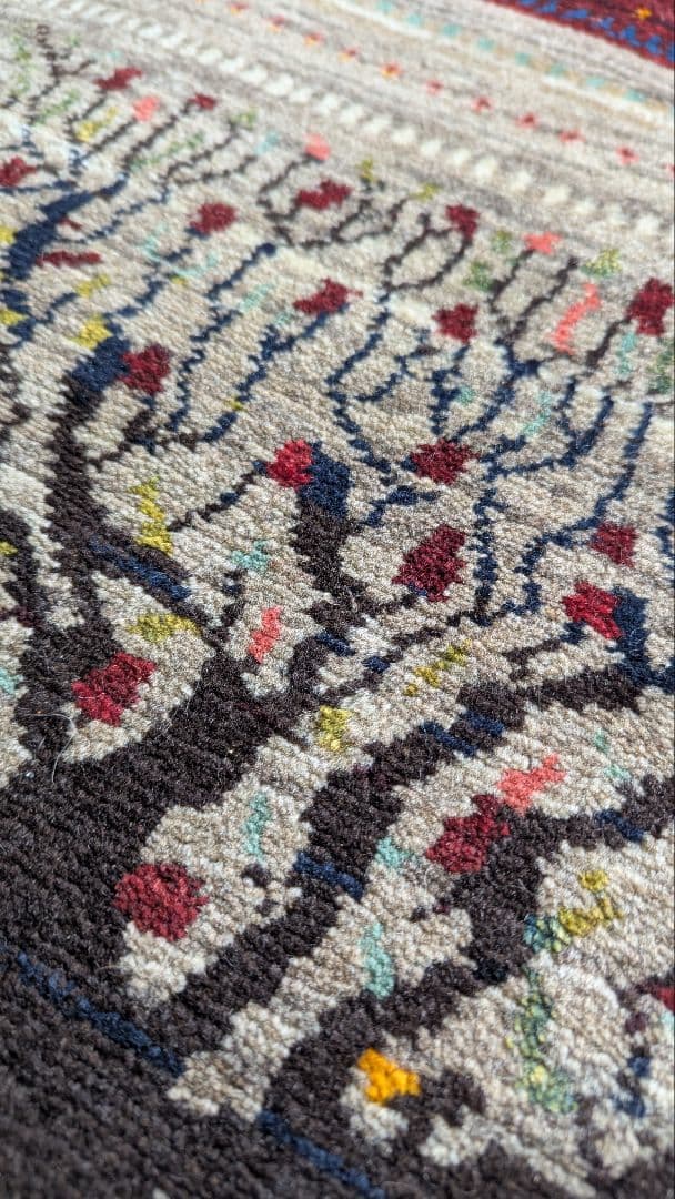 ペルシャ絨毯　ギャッベ　手織り