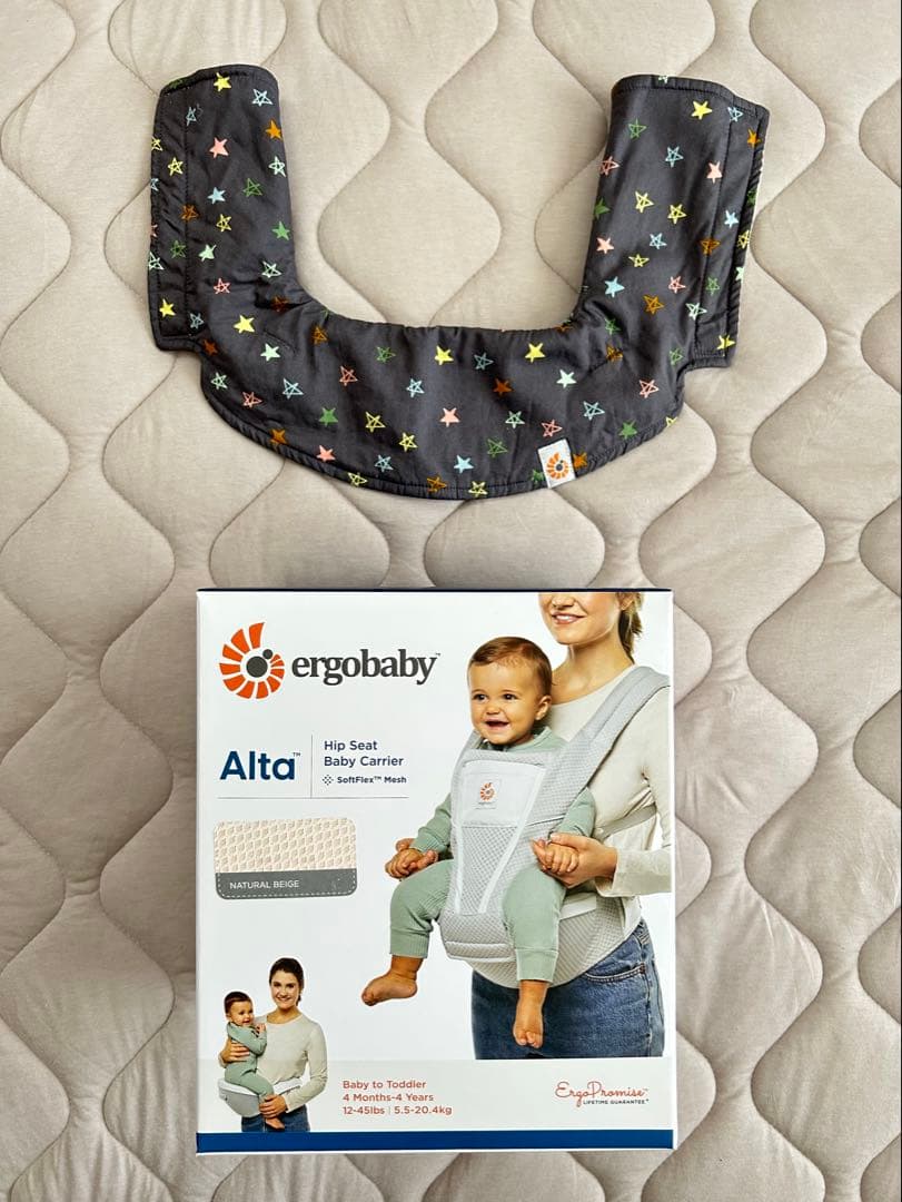 【新品】ergobaby Alta ヒップシート　ナチュラルベージュ　専用ビブ付