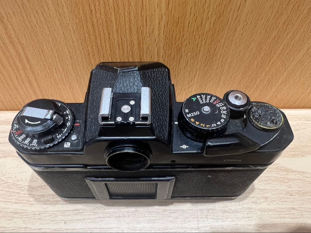 Nikon FE2 ボディニコン フィルム一眼レフ マニュアルフォーカス