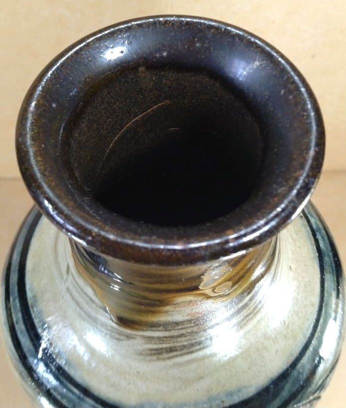 れれれ【本物保証】金城次郎 魚紋嘉瓶 共箱 栞 人間国宝 壷屋焼 美品