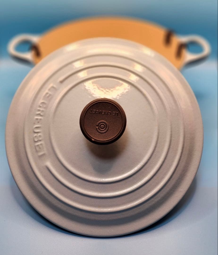 ル・クルーゼ ココット・ロンド 20cm サテンブルー 新品未使用 箱あり