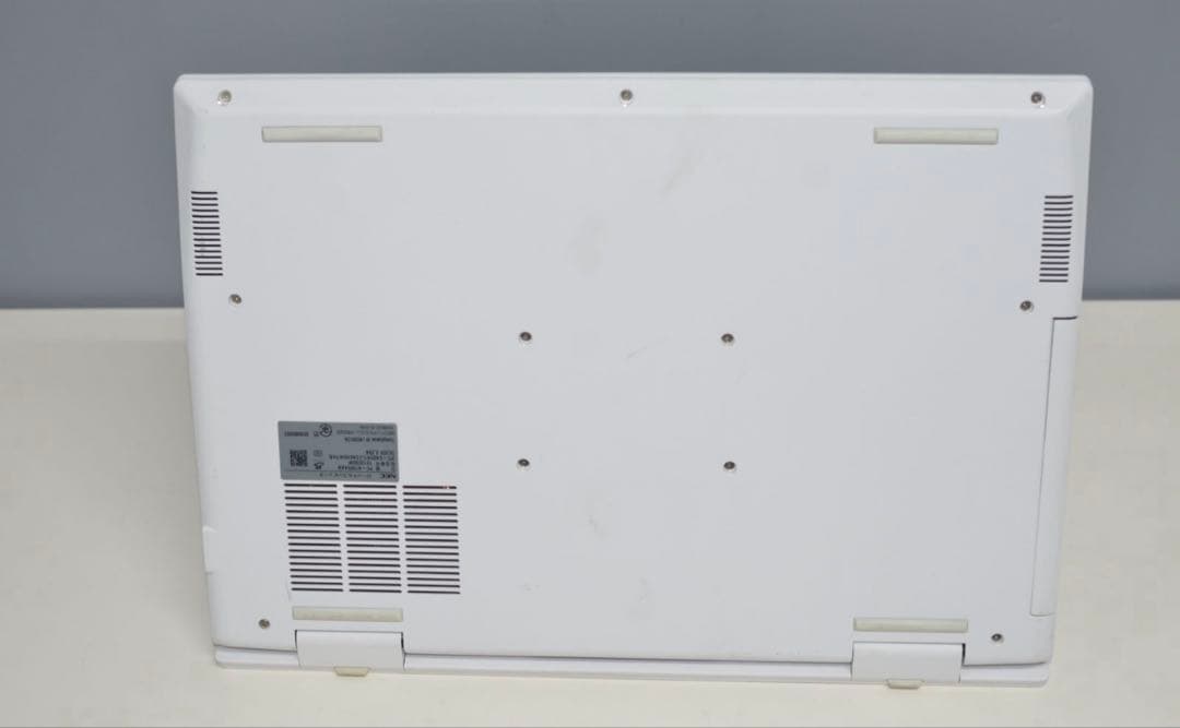 ノートパソコン NEC Ryzen7 4700u メモリー8GB SSD512