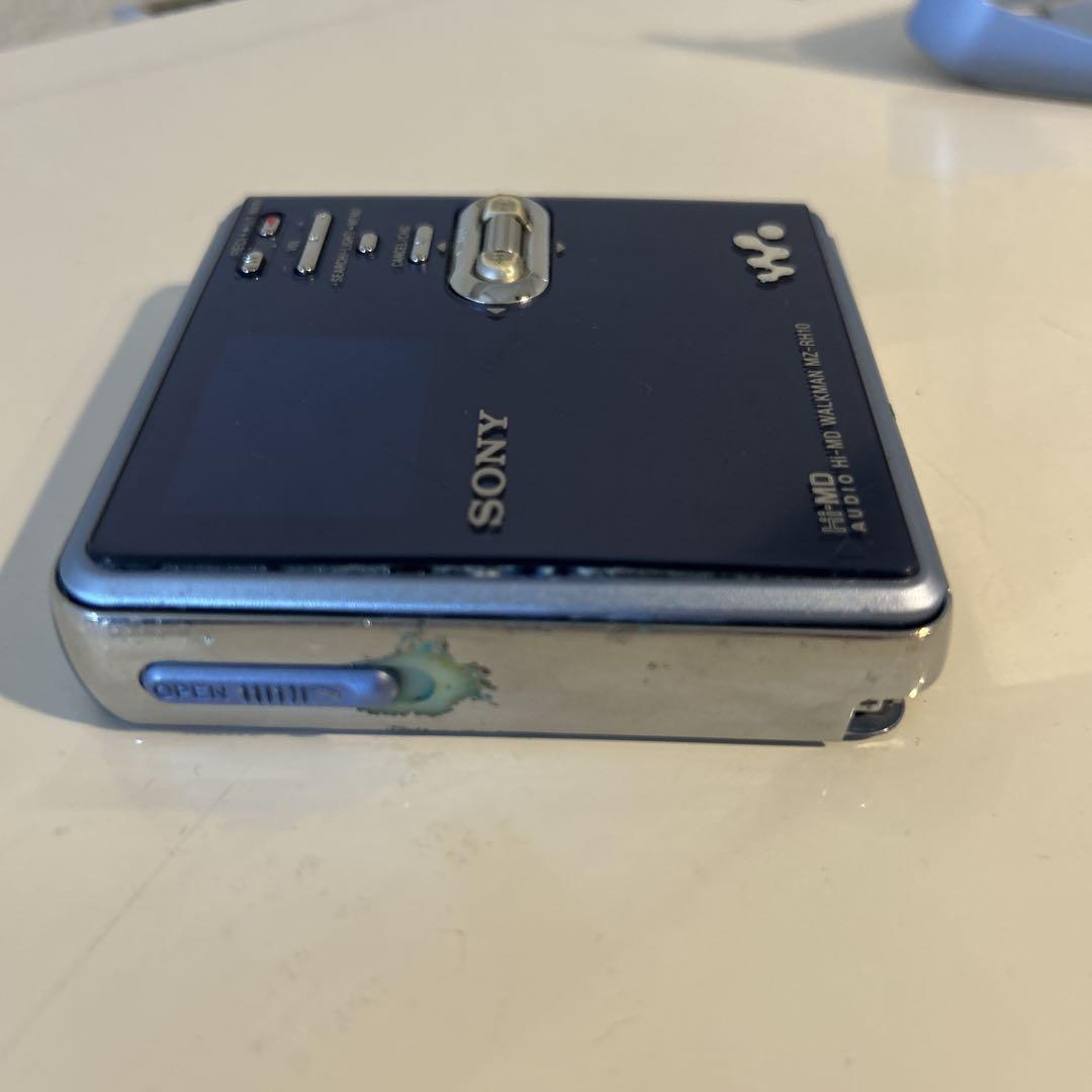 SONY ポータブルMDプレーヤー 充電器付き　mz-rh10