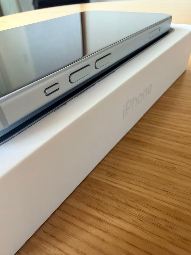 Apple iPhone 15 128G ブルー 本体　バッテリー状態87%