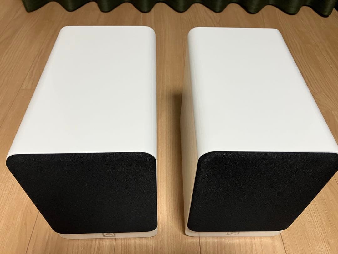 スピーカー・ウーファー Q Acoustics 2020i
