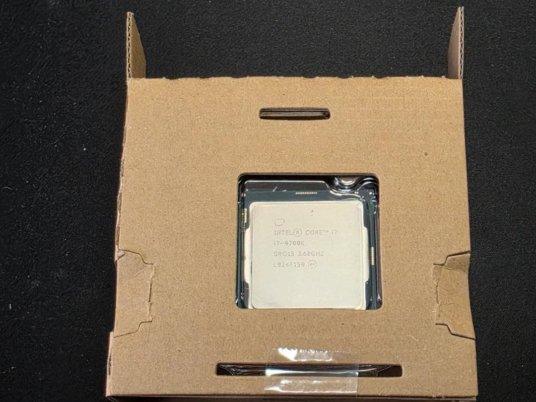 高性能CPU Intel Core i7-9700K BOX