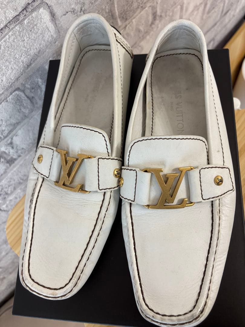 Louis Vuitton ホワイトローファー